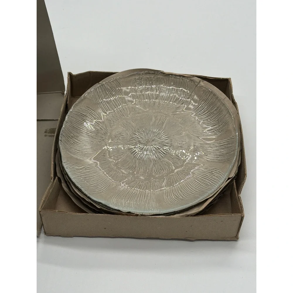 Arcoroc Fleur Clear Glass Dessert‎ Plates Set of 6 Vintage French Floral 7 inch